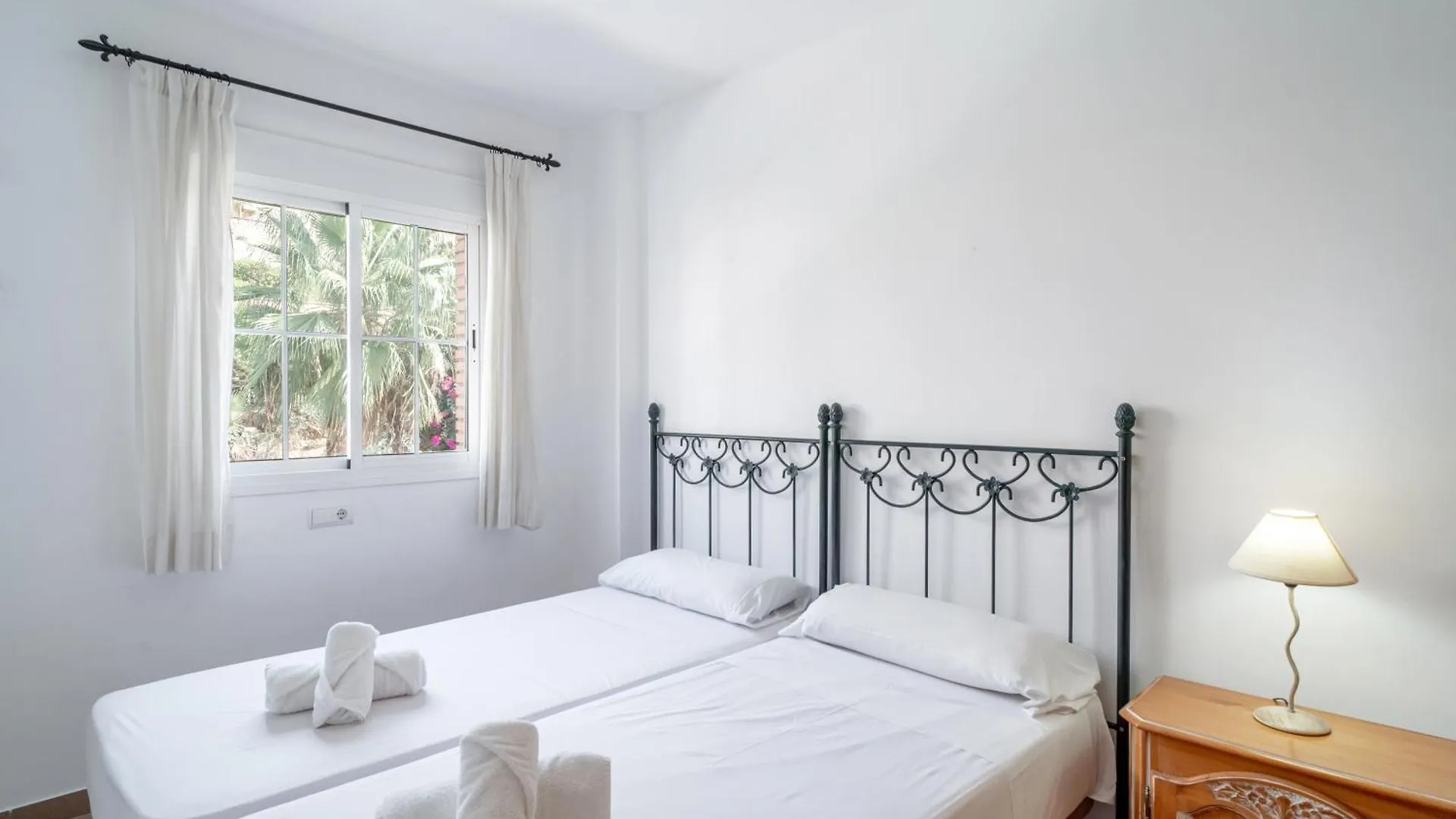 Apartamento Rubarsal Burriana 1J Casasol Nerja 0*,  España